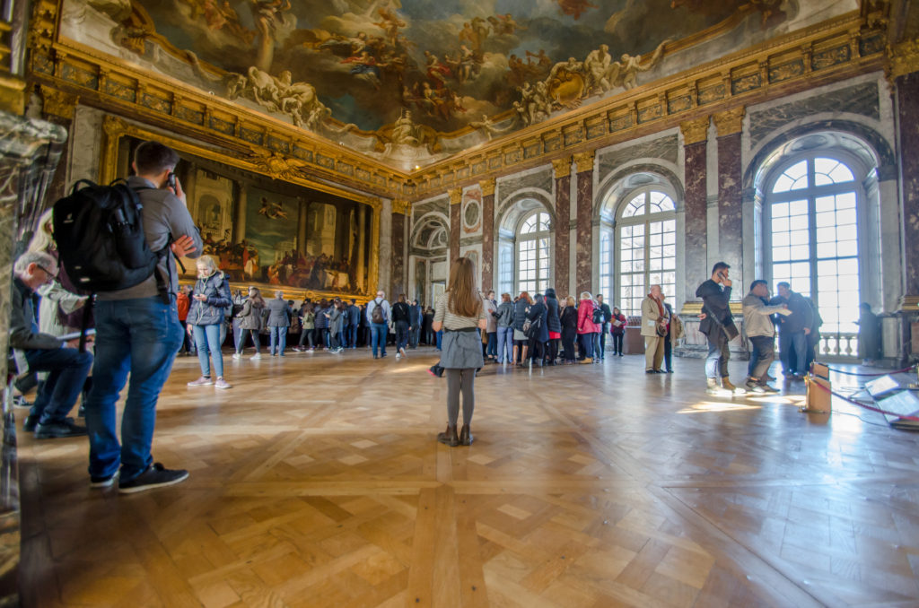 The Hercules Drawing Room, Chateau de Versailles | Guide to visiting Chateau de Versaille| A royal day trip from Paris | #versaille #parisdaytrip #france #familyholiday