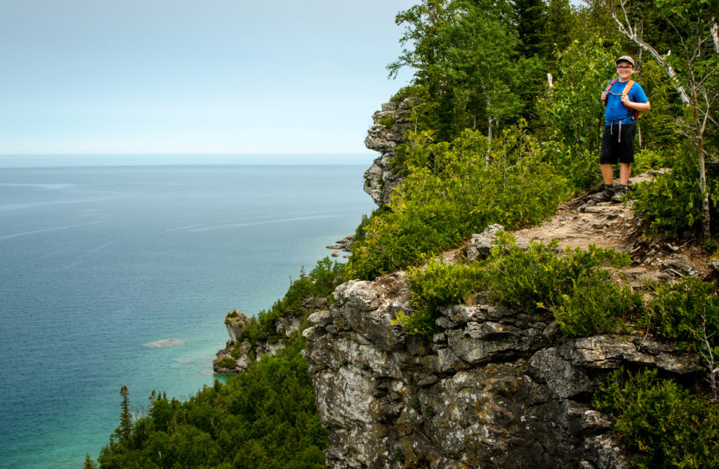 Lion's Head Provincial Park Trail Guide | Hike along 200 foot white limestone cliffs above the turquoise waters of Lake Huron | Driftwoodsfamily #ontarioparks #ontario #hiking #trailguide